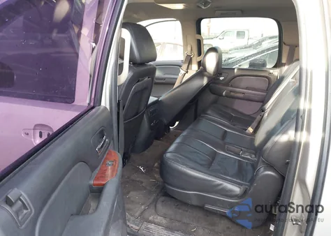 2009 Chevrolet Suburban 1500 Lt2 z USA, uszkodzony, nr VIN 1GNFC26049R292451